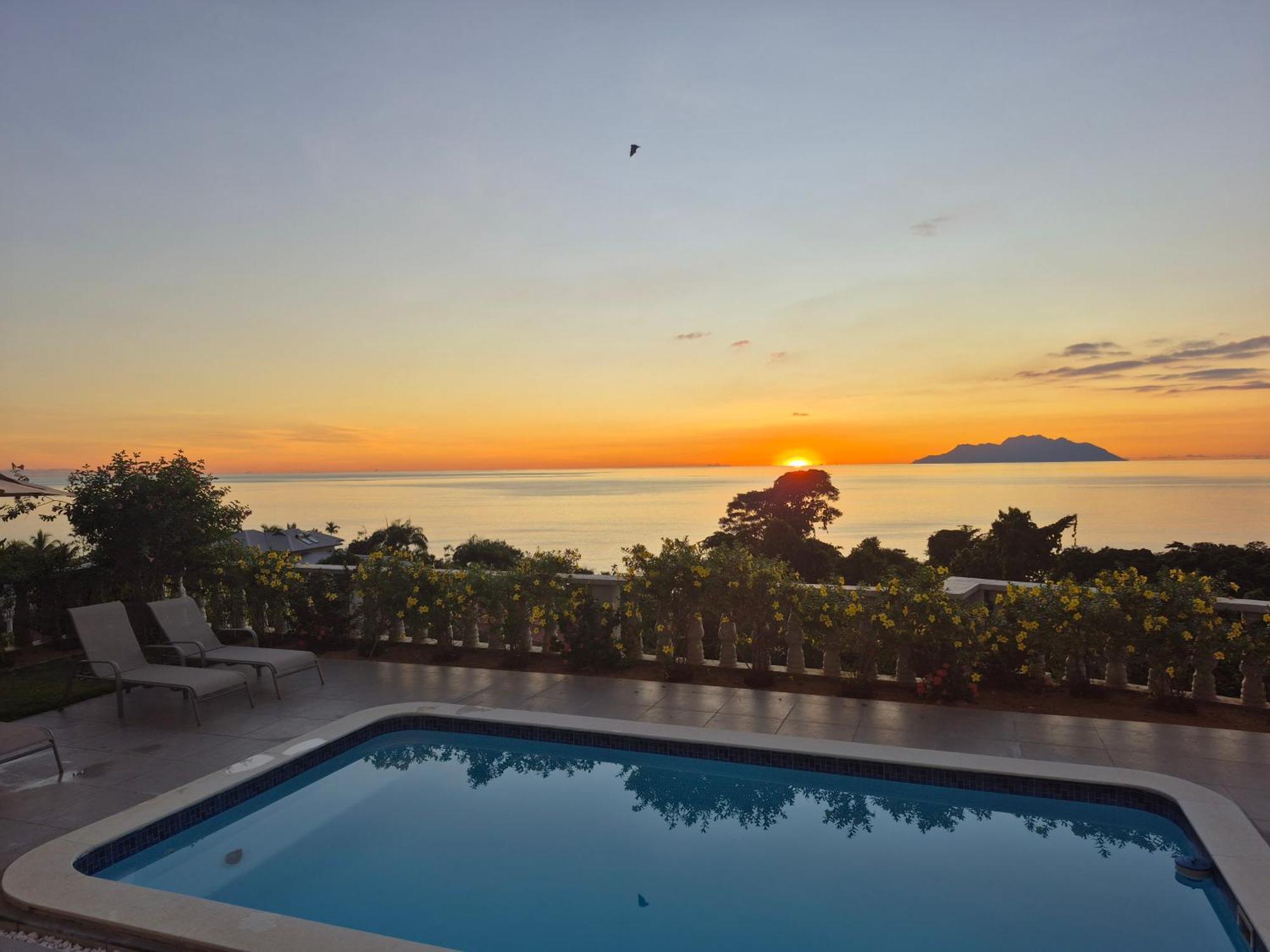 Calm Sorento Glacis  Ngoại thất bức ảnh